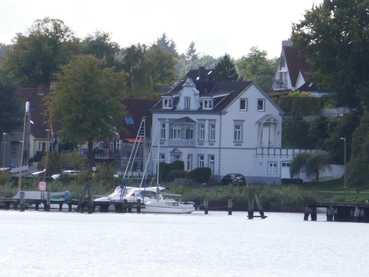 Wohnen Am Seglerhafen Mit Traveblick Im Kontorhaus Viele Extras Apartment Lubeck Exterior photo