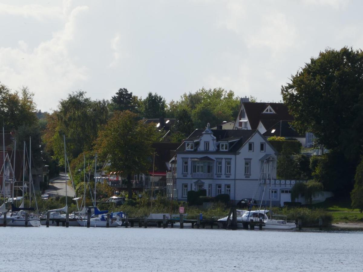 Wohnen Am Seglerhafen Mit Traveblick Im Kontorhaus Viele Extras Apartment Lubeck Exterior photo