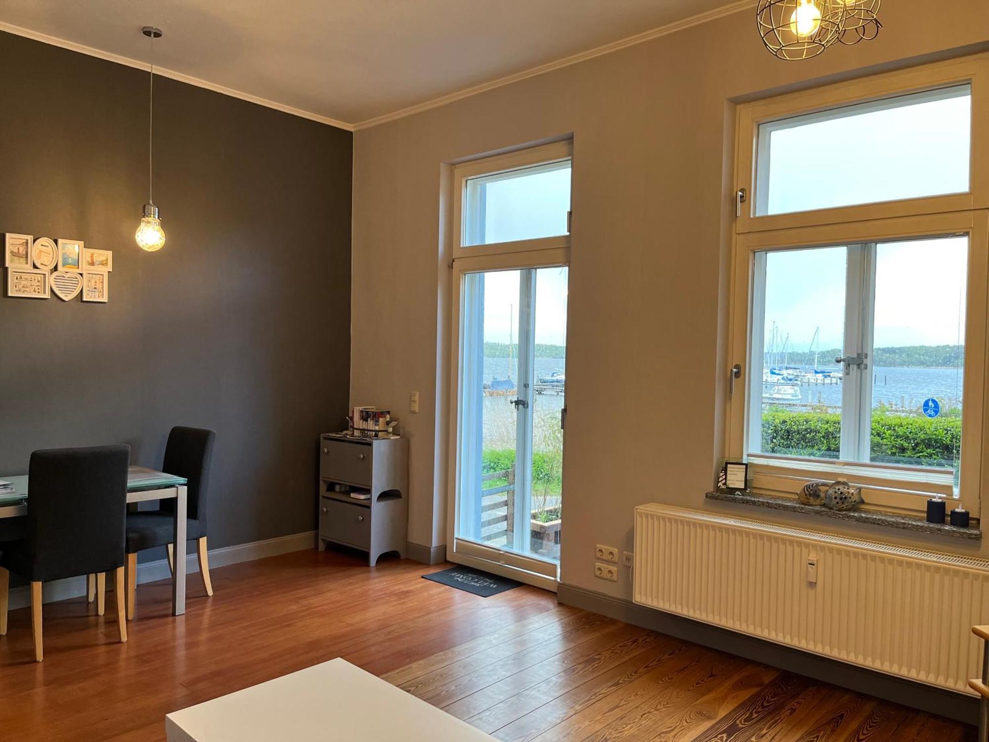 Wohnen Am Seglerhafen Mit Traveblick Im Kontorhaus Viele Extras Apartment Lubeck Exterior photo