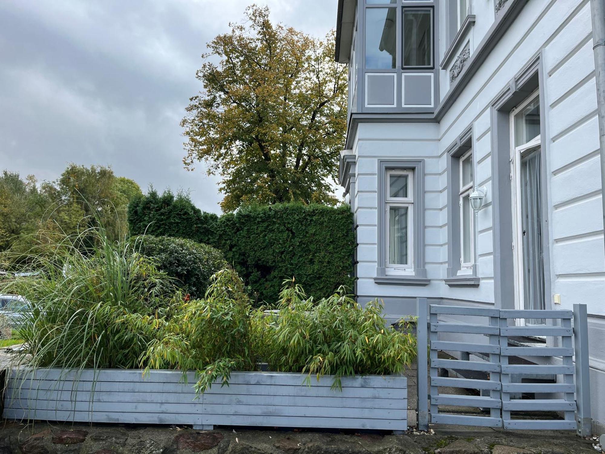 Wohnen Am Seglerhafen Mit Traveblick Im Kontorhaus Viele Extras Apartment Lubeck Exterior photo